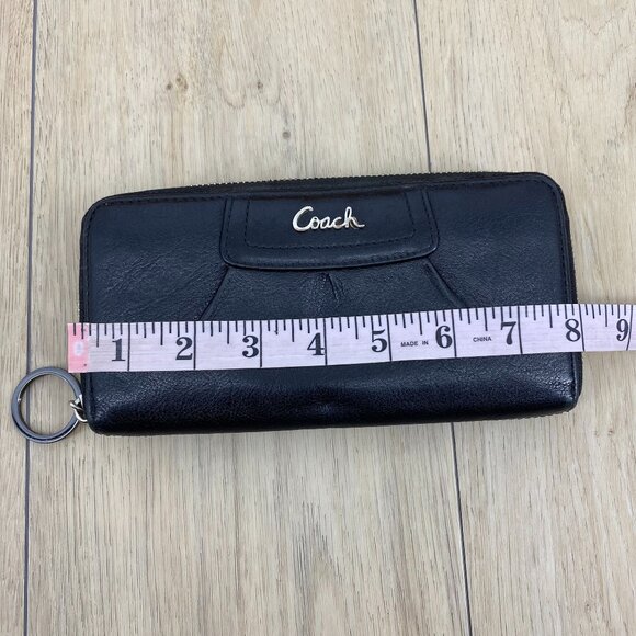 Coach Black Women's Wallet - Picture 7 of 9